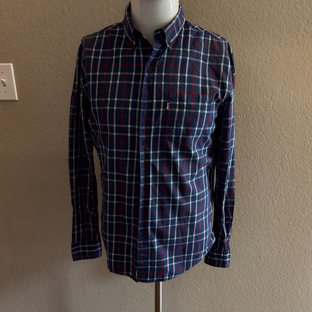 Levi’s Men's Blue Plaid Shirt size Medium